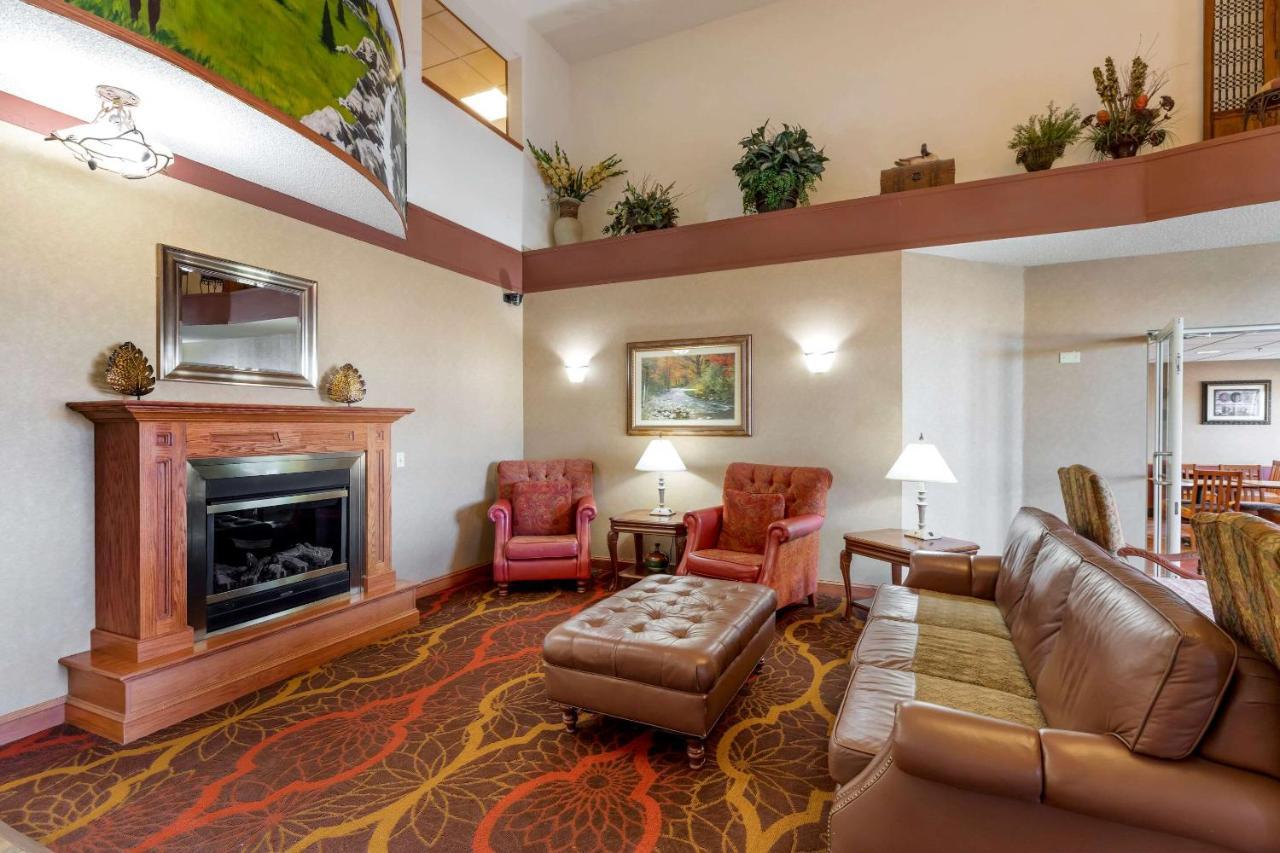 Quality Inn & Suites Wellington - Fort Collins Exteriör bild
