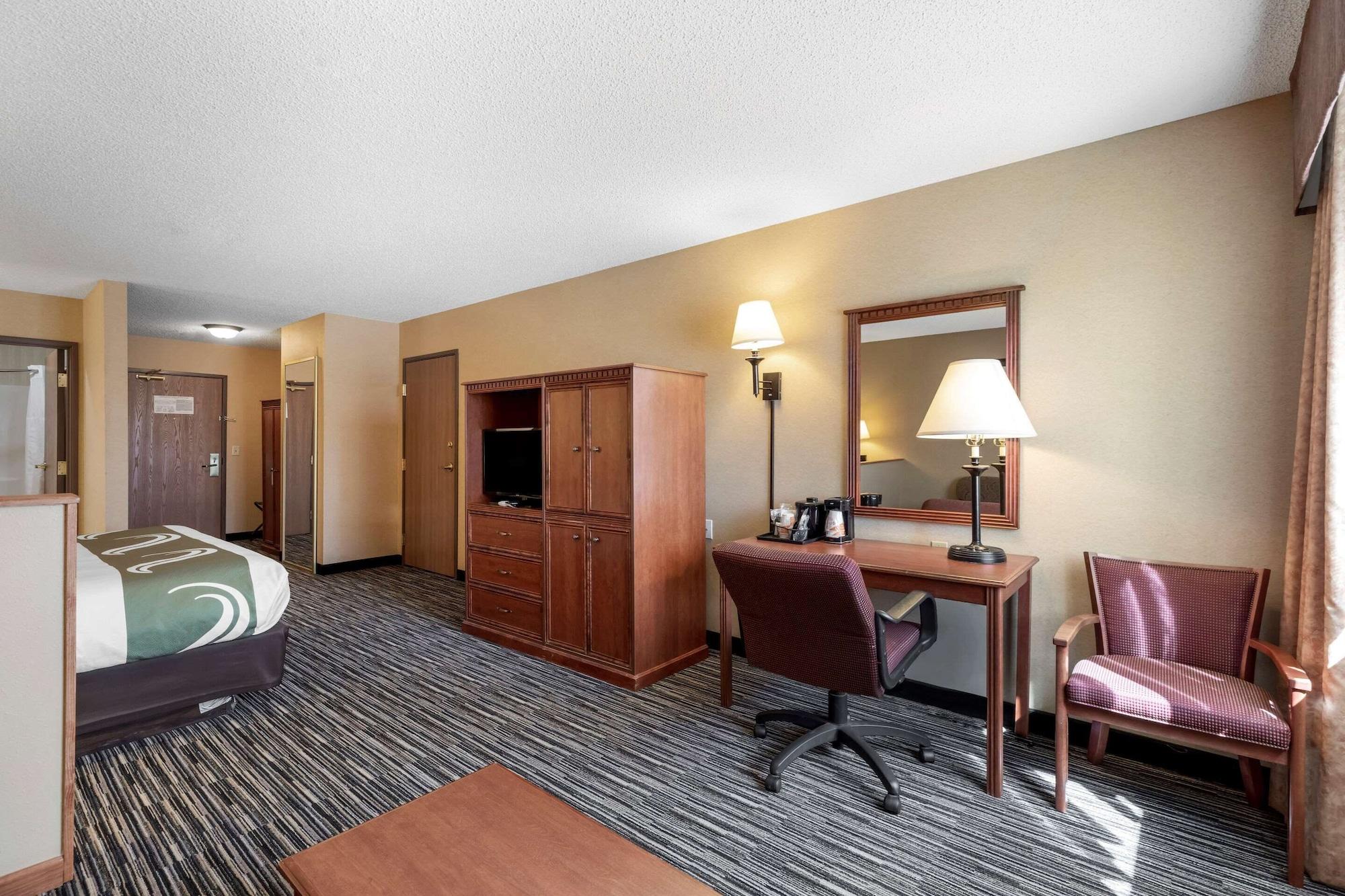Quality Inn & Suites Wellington - Fort Collins Exteriör bild