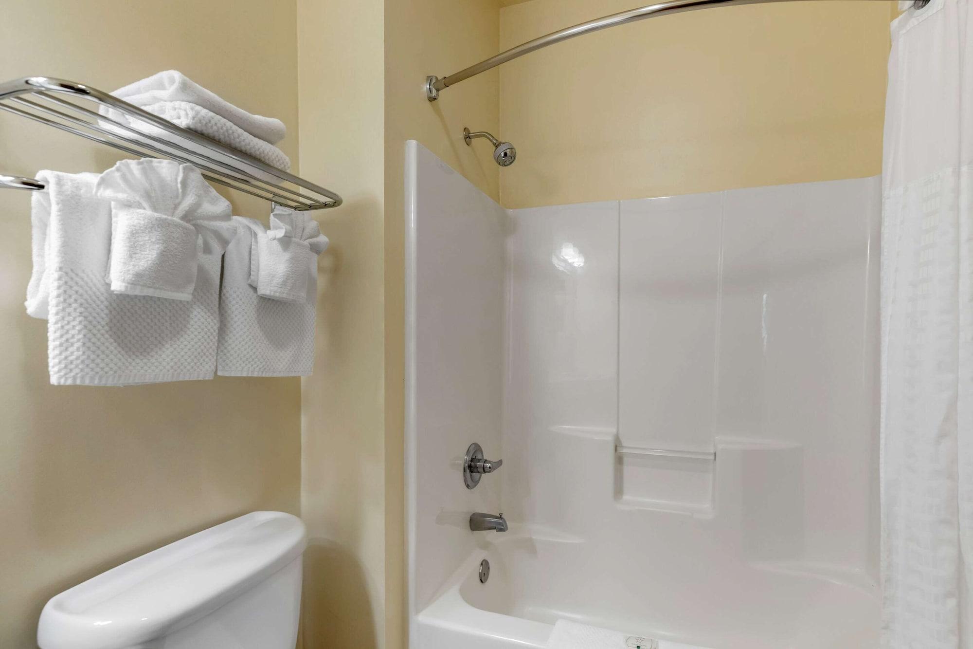 Quality Inn & Suites Wellington - Fort Collins Exteriör bild
