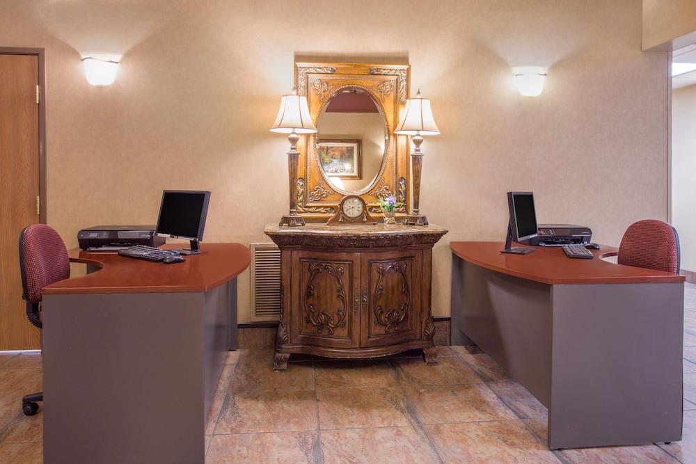 Quality Inn & Suites Wellington - Fort Collins Exteriör bild