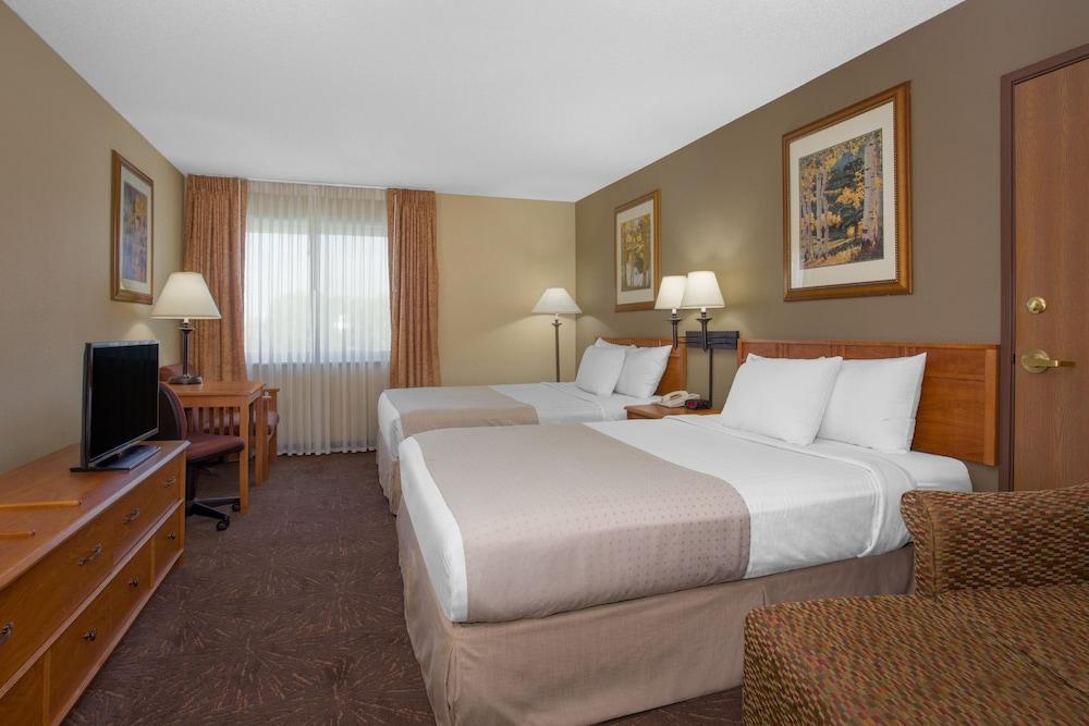 Quality Inn & Suites Wellington - Fort Collins Exteriör bild